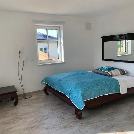 Apartmán Auf 2 Ebenen Mit Terrasse Und Gartenblick